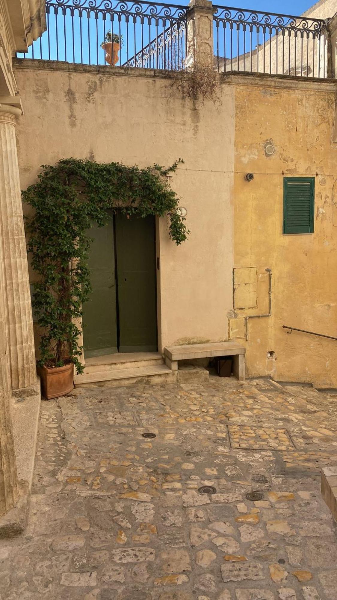 Angolo Del Poeta Suite Matera Exterior photo